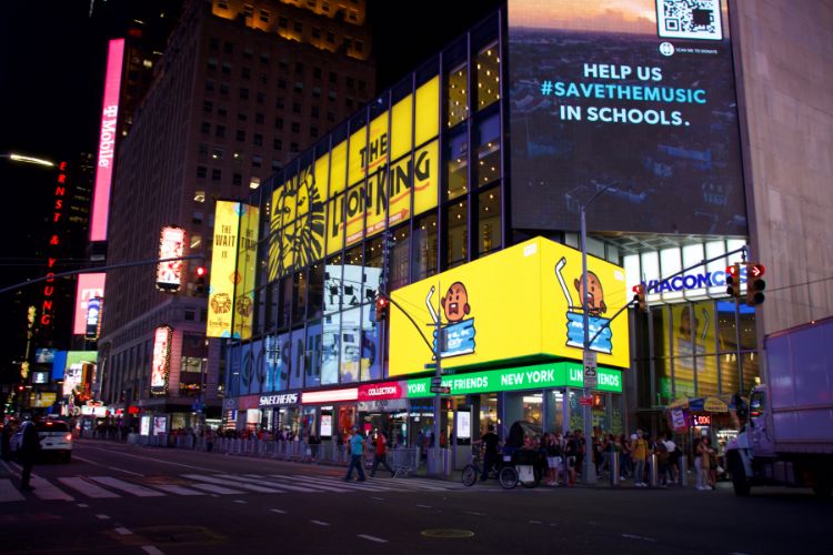 times square at night is a must do for fun things to do in new york city