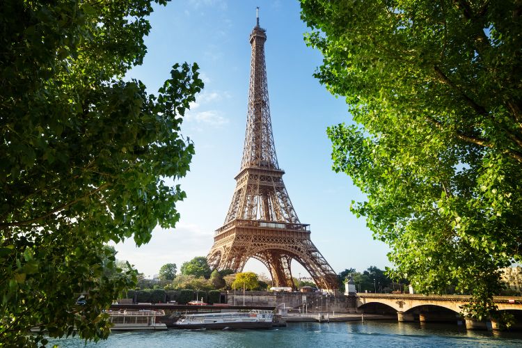 27 Paris Travel Tips That Will Make Your Paris Trip Go Smoothly &Amazingly