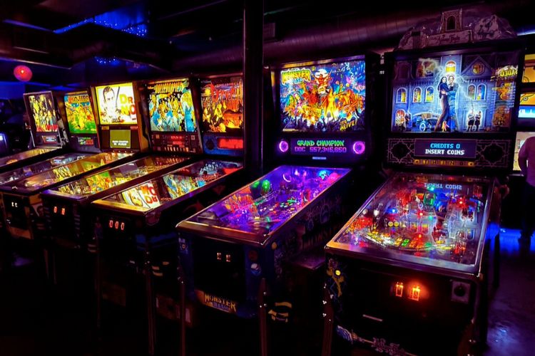 gaming Arcade in Jupiter Bar