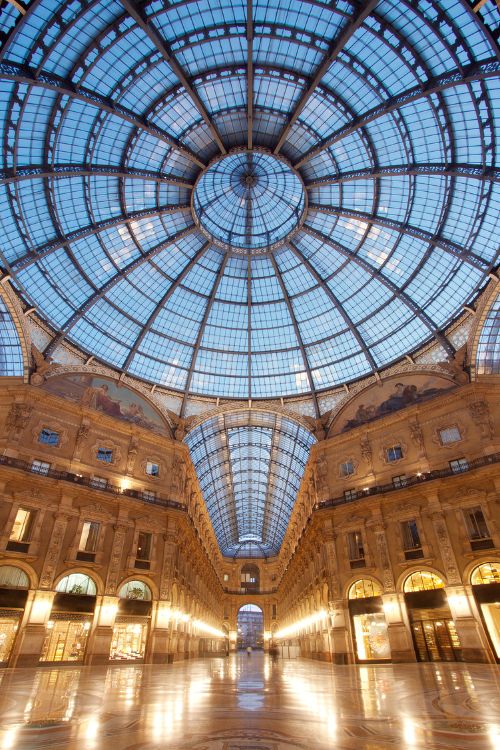 Milan Shopping mall Galleria Vittorio Emanuele II