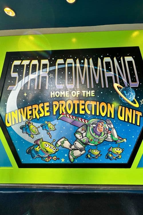 Buzz lightyear star command home of the universe protection unit